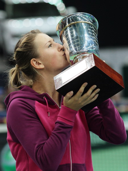 皇冠体育-公牛带队取胜！，阿扎伦卡重要时刻重返赛场上演精彩一战-皇冠体育